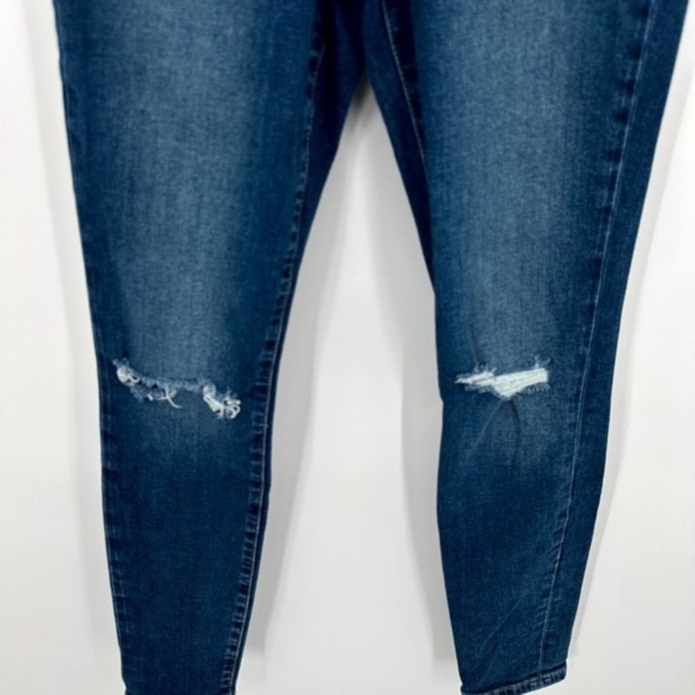 Dark Wash High-Rise Women’s Jeans - Classic Slim Fit - Picture 4 of 4